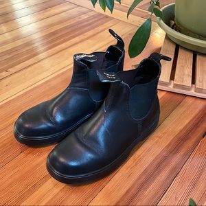 Black Blundstone Boots